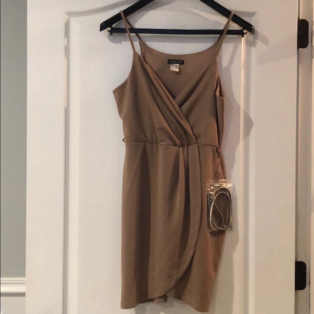 NWT dress perfect for the Summer Season ☀️